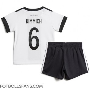 Tyskland Joshua Kimmich #6 Replika Hemmatröja Barn VM 2022 Kortärmad (+ Korta byxor)